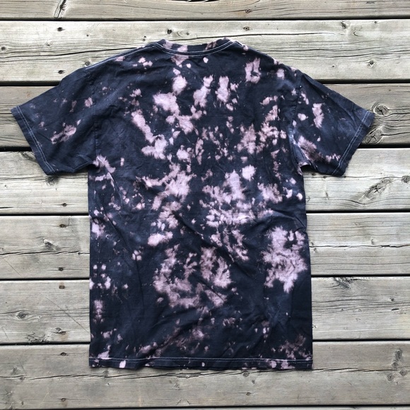 Bleach dyed T-Shirt - Picture 2 of 4
